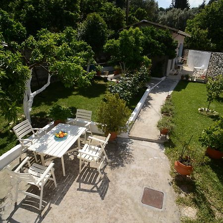 Tsonas Apartments Ligia Exterior foto